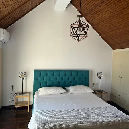 Athena's Sea View Apartment