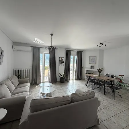 Athena's Sea View شقة